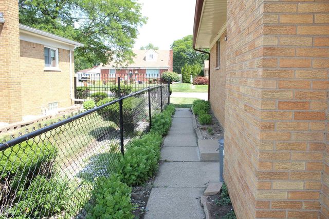 18084 Juliana Avenue, Eastpointe, MI 48021