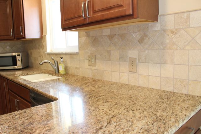 18084 Juliana Avenue, Eastpointe, MI 48021