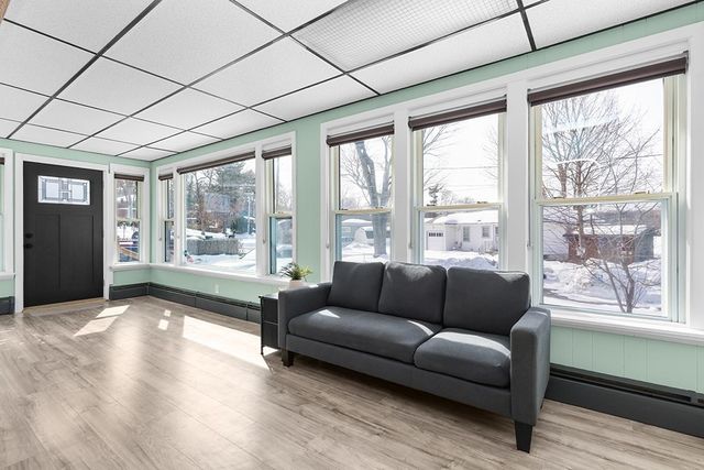 5 Bernier Ln, Bellingham, MA 02019