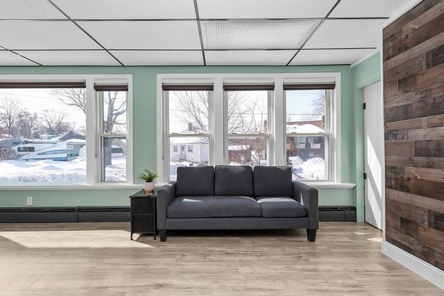 5 Bernier Ln, Bellingham, MA 02019