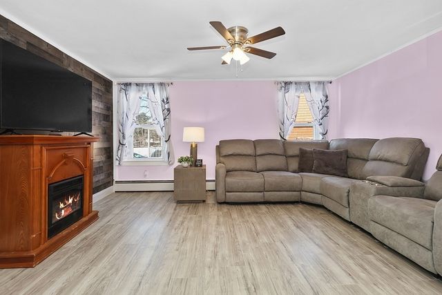 5 Bernier Ln, Bellingham, MA 02019