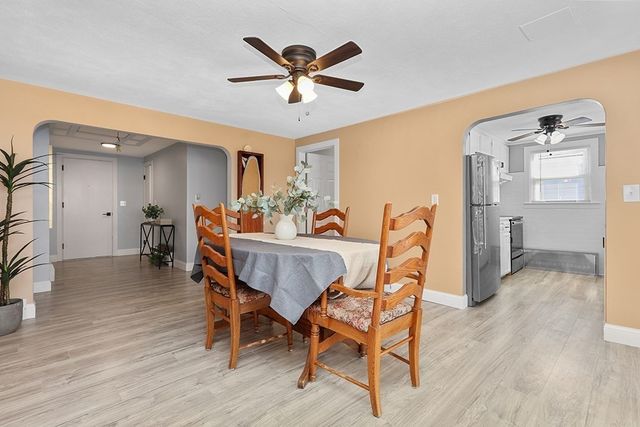 5 Bernier Ln, Bellingham, MA 02019