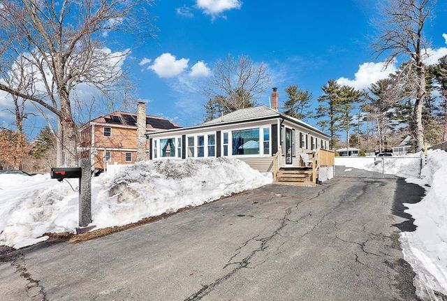 5 Bernier Ln, Bellingham, MA 02019