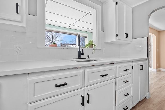 5 Bernier Ln, Bellingham, MA 02019