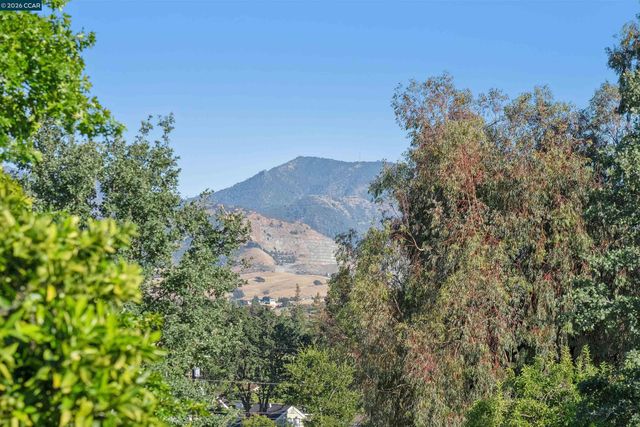 4010 Siino Ave, Concord, CA 94521