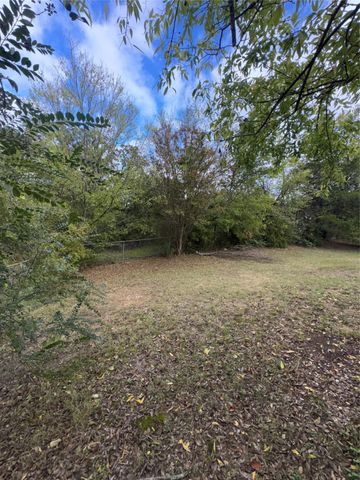 14 Geraldine Lane, Denison, TX 75020