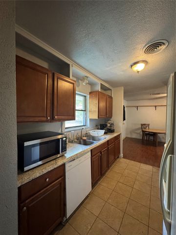 14 Geraldine Lane, Denison, TX 75020