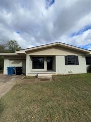 14 Geraldine Lane, Denison, TX 75020