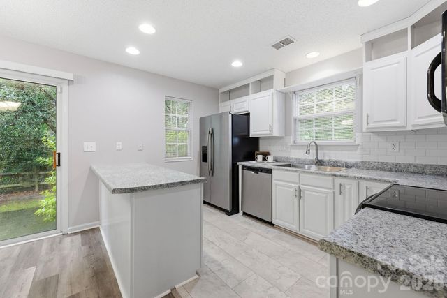 8230 Rudolph Road, Charlotte, NC 28216
