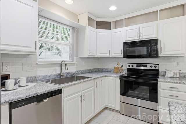 8230 Rudolph Road, Charlotte, NC 28216