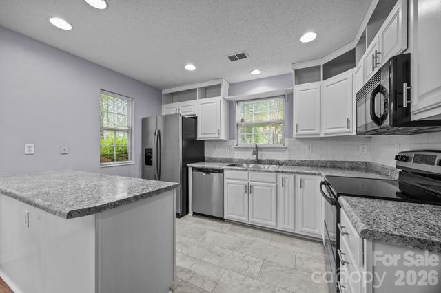 8230 Rudolph Road, Charlotte, NC 28216