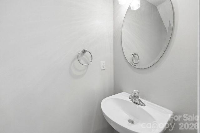 8230 Rudolph Road, Charlotte, NC 28216