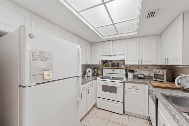 81 Deer Creek Road 103, Deerfield Beach, FL 33442