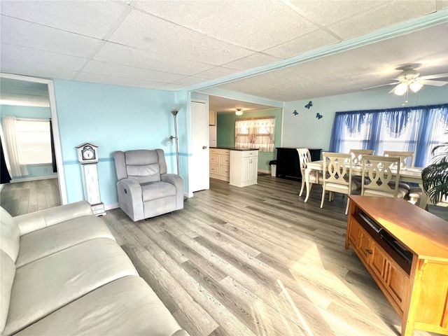 528 BLACKBURN BOULEVARD, North Port, FL 34287