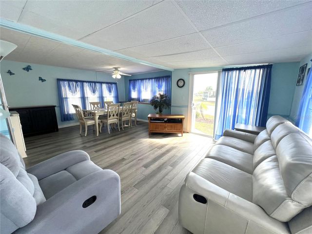 528 BLACKBURN BOULEVARD, North Port, FL 34287