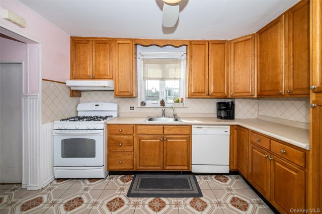 24 5th Avenue, New Rochelle, NY 10801