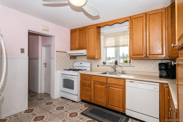 24 5th Avenue, New Rochelle, NY 10801