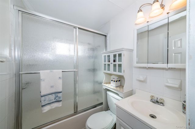 24 5th Avenue, New Rochelle, NY 10801