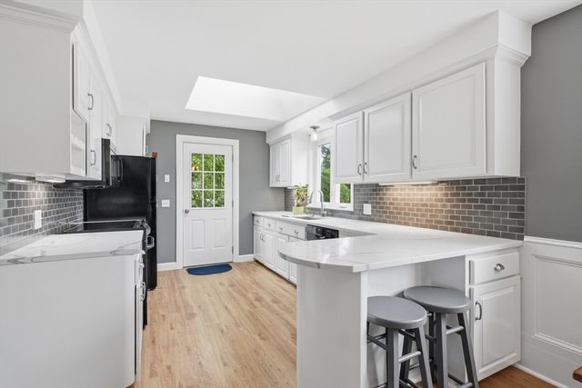 5 Antrim Rd, Framingham, MA 01701