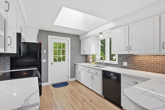 5 Antrim Rd, Framingham, MA 01701