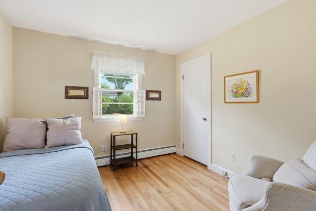 5 Antrim Rd, Framingham, MA 01701