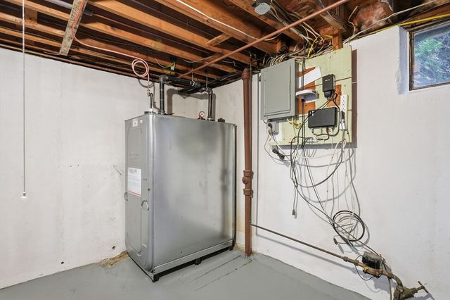 5 Antrim Rd, Framingham, MA 01701