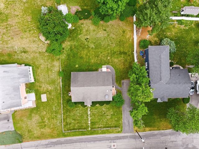 5 Antrim Rd, Framingham, MA 01701