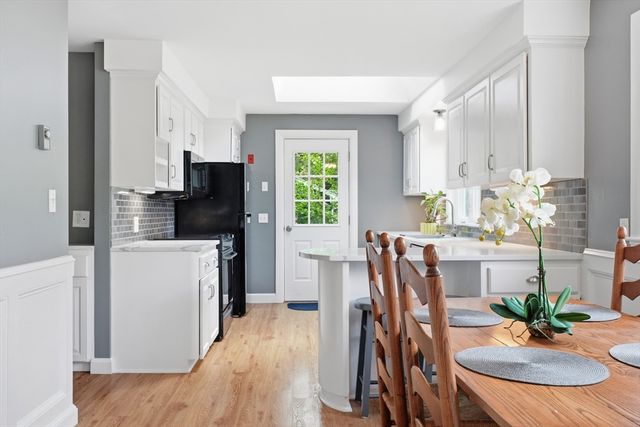 5 Antrim Rd, Framingham, MA 01701