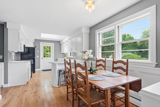 5 Antrim Rd, Framingham, MA 01701