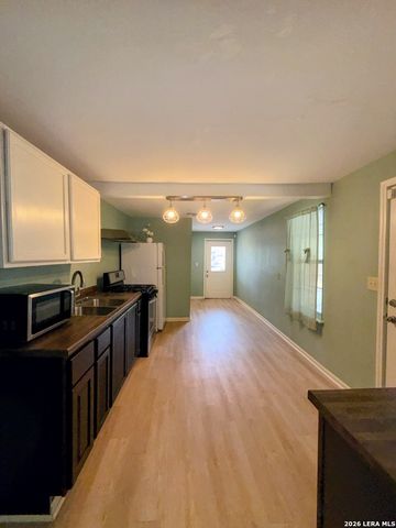 419 Collinsworth Avenue, San Antonio, TX 78225