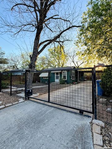 419 Collinsworth Avenue, San Antonio, TX 78225