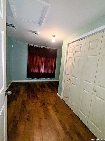 419 Collinsworth Avenue, San Antonio, TX 78225