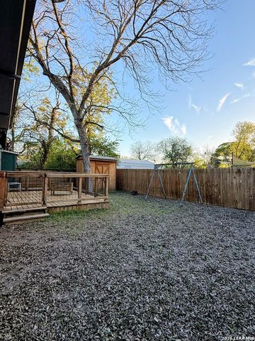 419 Collinsworth Avenue, San Antonio, TX 78225