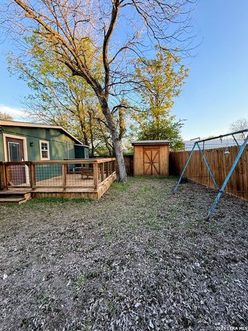 419 Collinsworth Avenue, San Antonio, TX 78225