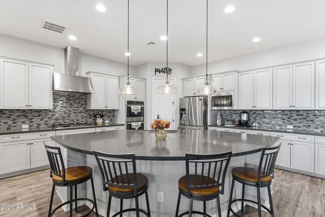 9393 W DALEY Lane, Peoria, AZ 85383