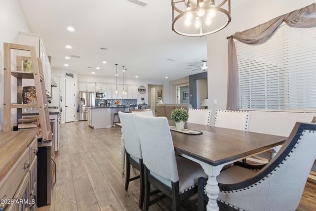 9393 W DALEY Lane, Peoria, AZ 85383