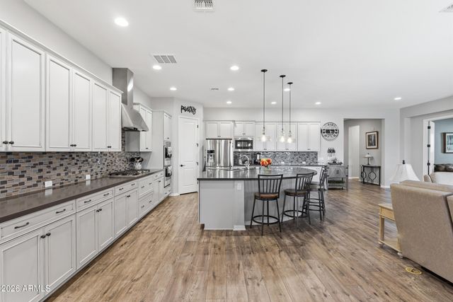 9393 W DALEY Lane, Peoria, AZ 85383