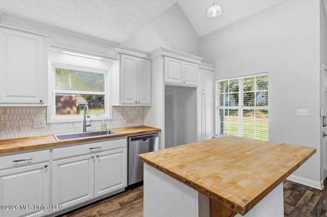 1325 Steens Creek Drive, Florence, MS 39073