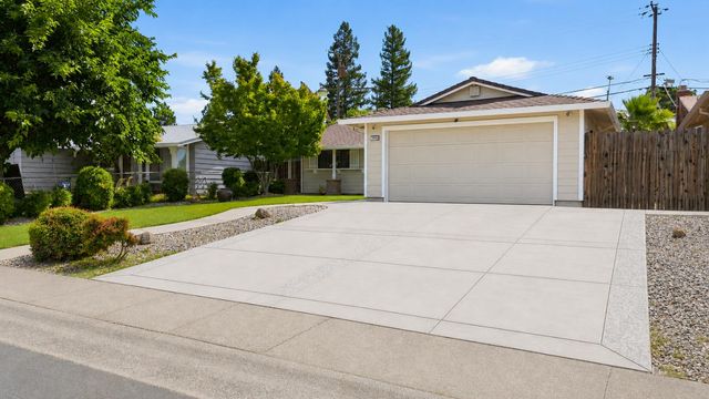 5532 Manzanita Ave, Carmichael, CA 95608