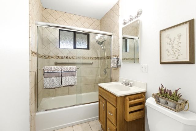 5532 Manzanita Ave, Carmichael, CA 95608