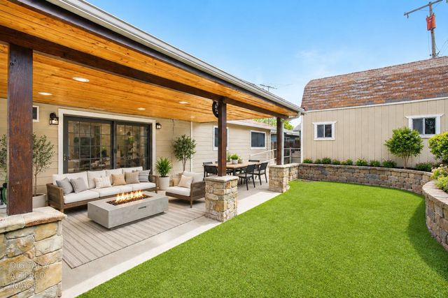 5532 Manzanita Ave, Carmichael, CA 95608