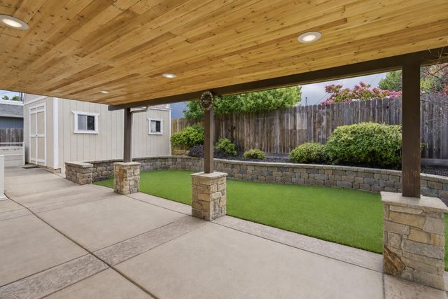 5532 Manzanita Ave, Carmichael, CA 95608