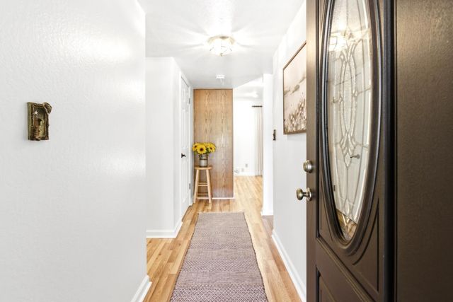 5532 Manzanita Ave, Carmichael, CA 95608