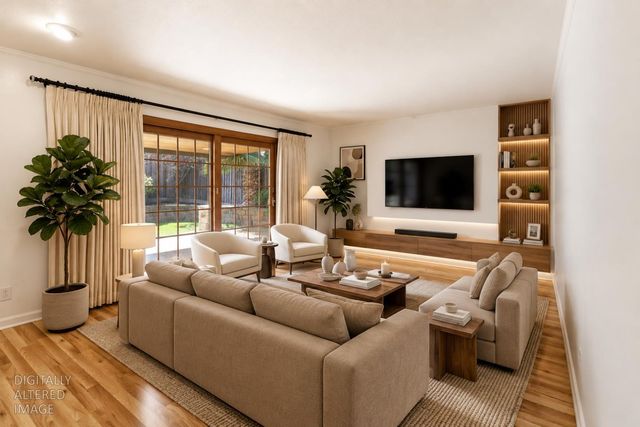5532 Manzanita Ave, Carmichael, CA 95608