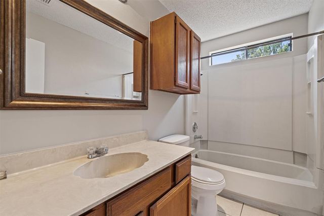 13357 Water Oak LN B, Austin, TX 78729