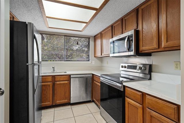 13357 Water Oak LN B, Austin, TX 78729