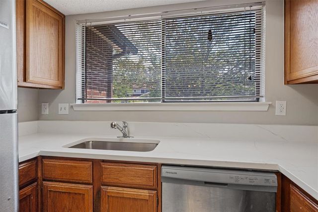 13357 Water Oak LN B, Austin, TX 78729