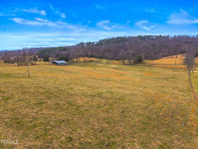 612 Grassy Valley Road, Whitesburg, TN 37891