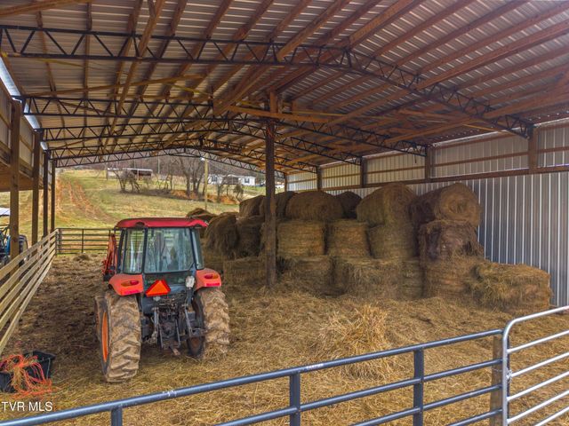 612 Grassy Valley Road, Whitesburg, TN 37891