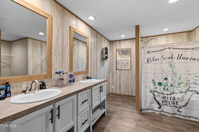 612 Grassy Valley Road, Whitesburg, TN 37891
